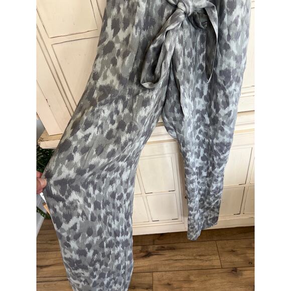 Cloth & Stone size medium tencel jumpsuit - Picture 3 of 5